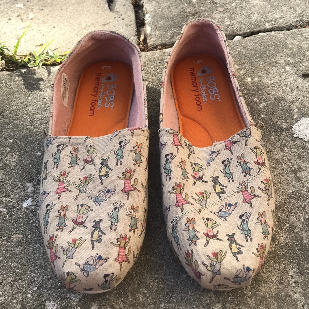 Size 8.5 women’s dog bobs